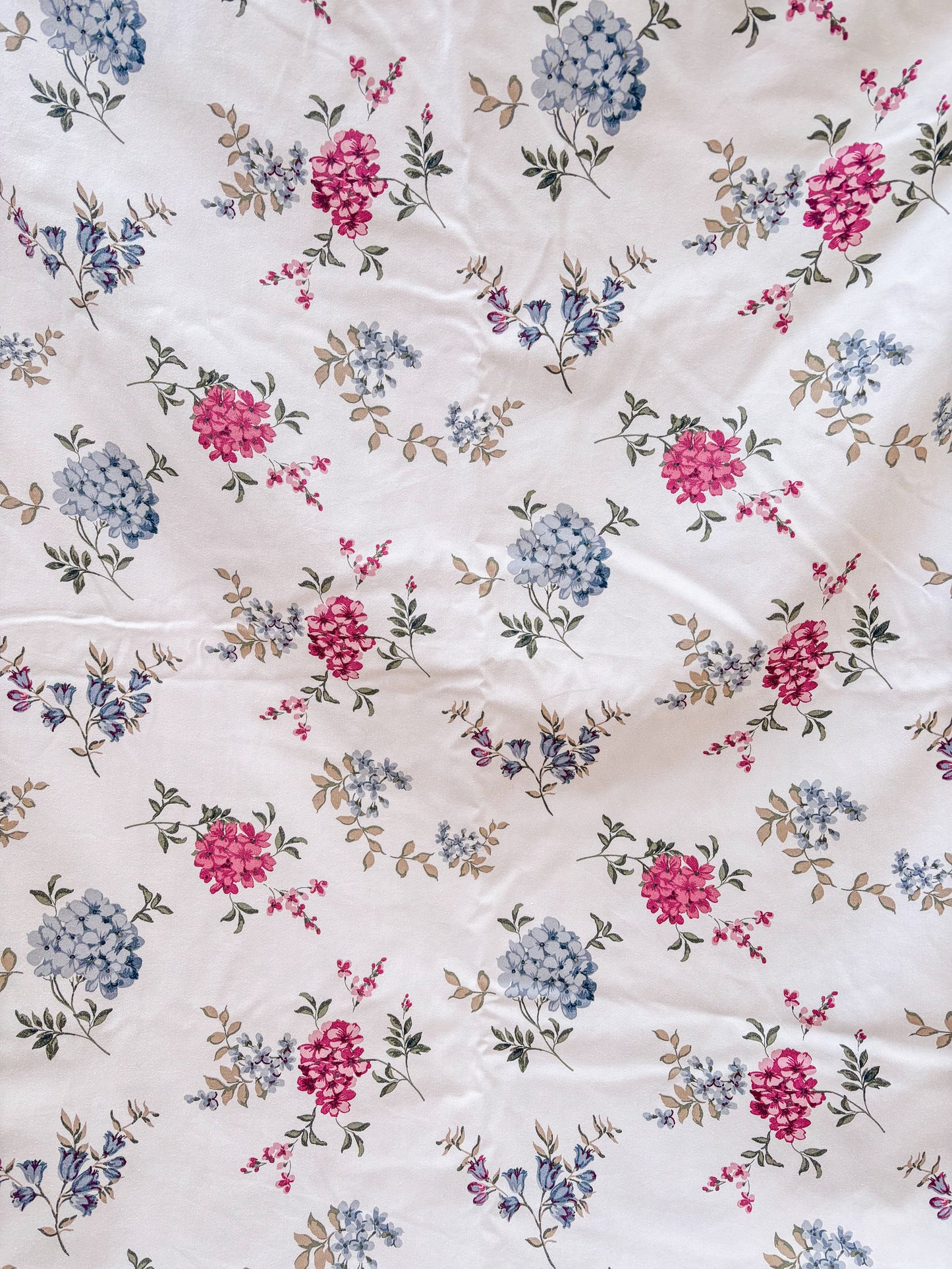 Dorma burgundy floral ditsy